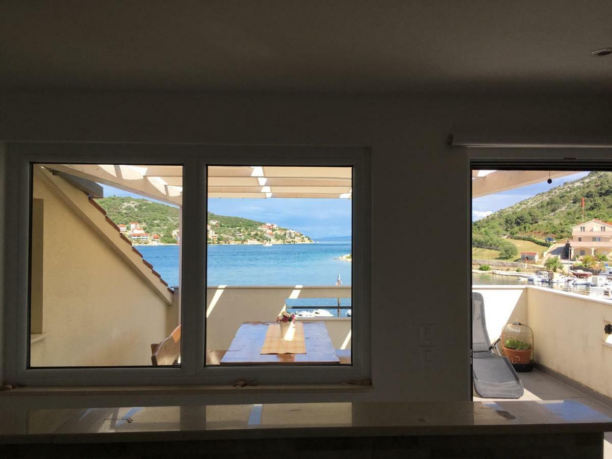 Apartment Pika Smokvina 2A Vinišće Exteriér fotografie